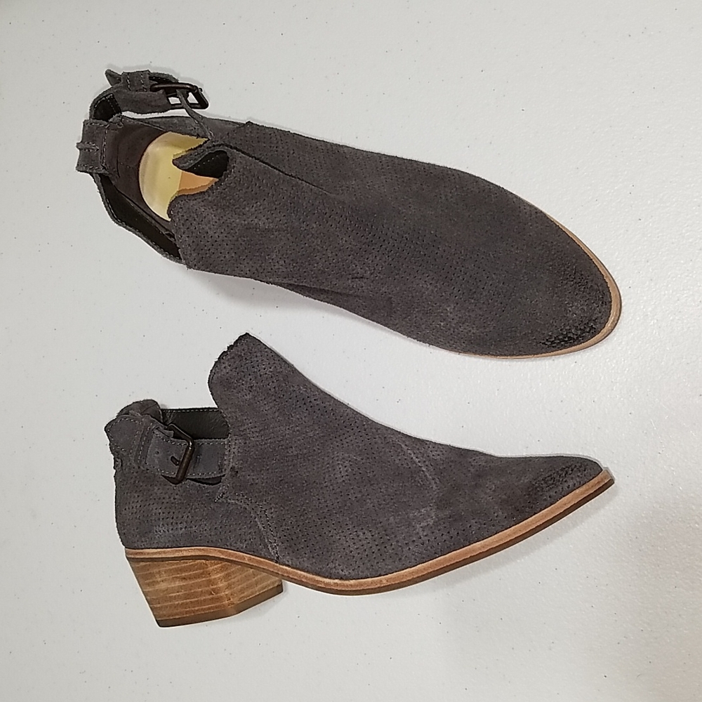 Dolce Vita gray ankle boots Size 10